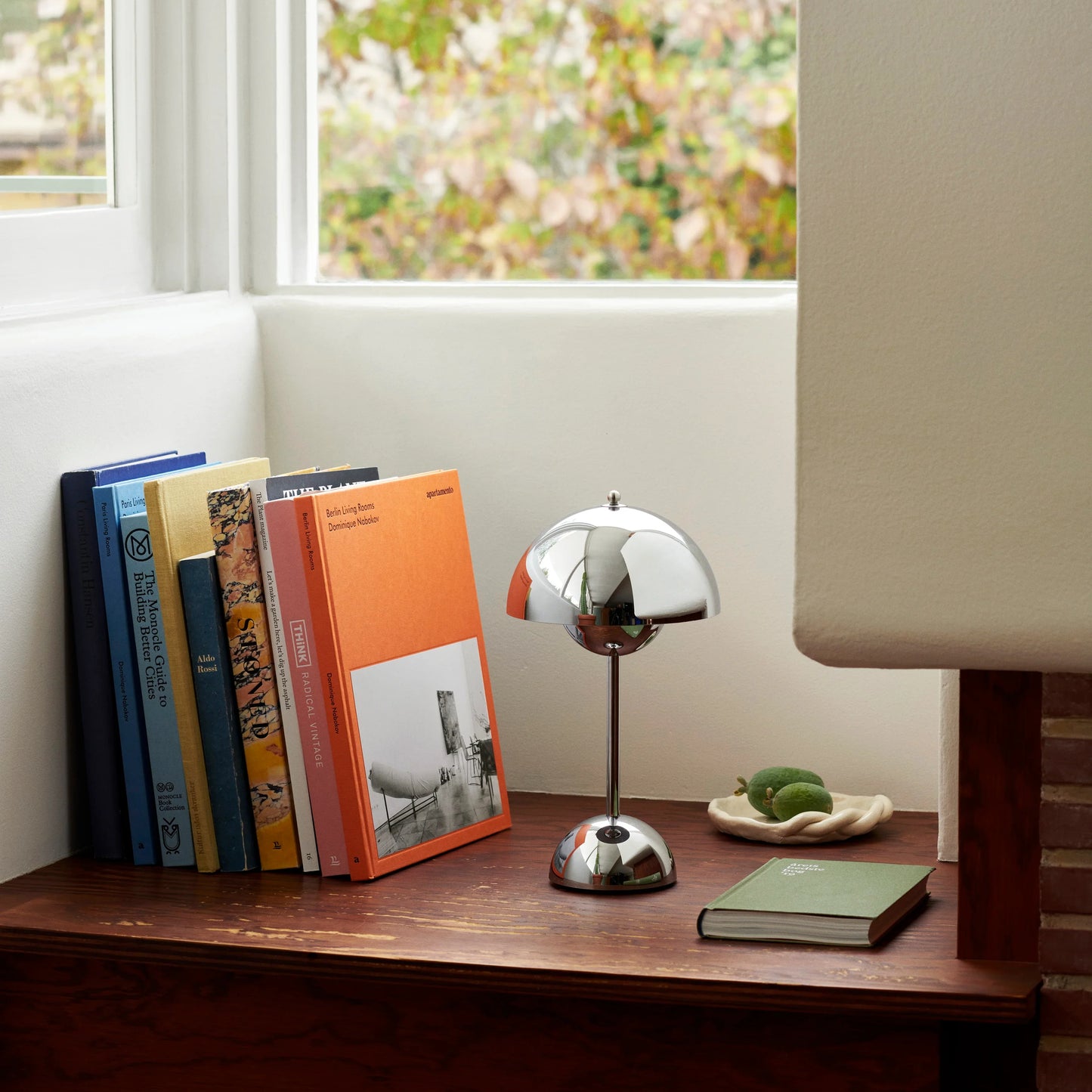 Flowerpot LED Portable Table Lamp