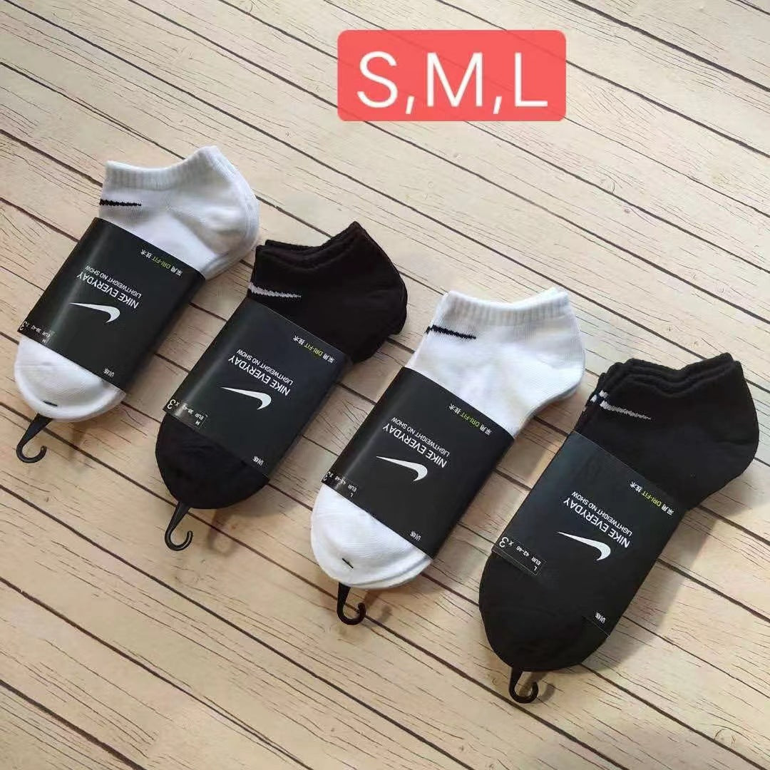 Suwannester Mid-tube Socks Boat Socks Men&#039;s And Women&#039;s Classic Black And White Sports Socks Wholesale On Behalf Of